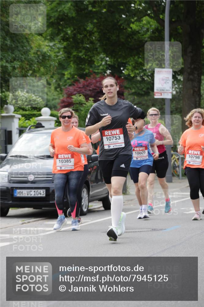 15.06.2025 - REWE Women's Run Jannik Wohlers http://msf.ph/oto/7945125 15.06.2025 08:29:37 Laufen 1043, 10385, 10753, 10009, 10798 meine-sportfotos.de