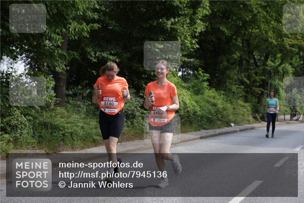 15.06.2025 - REWE Women's Run Jannik Wohlers http://msf.ph/oto/7945136 15.06.2025 10:18:22 Laufen 5180, 5132 meine-sportfotos.de