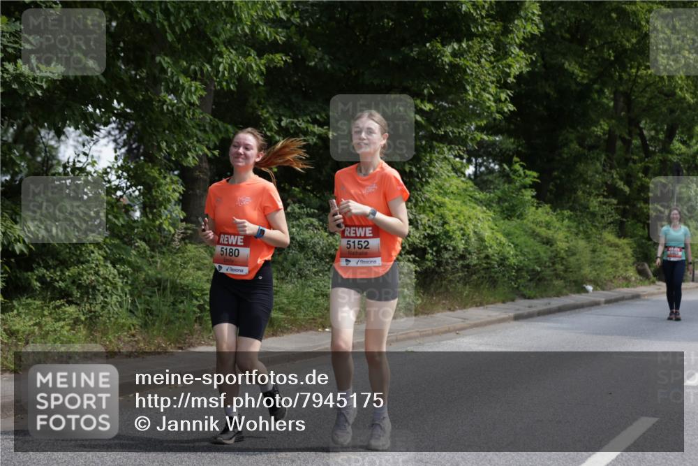 15.06.2025 - REWE Women's Run Jannik Wohlers http://msf.ph/oto/7945175 15.06.2025 10:18:22 Laufen 5180, 5152, 5463 meine-sportfotos.de