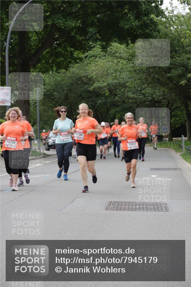 15.06.2025 - REWE Women's Run Jannik Wohlers http://msf.ph/oto/7945179 15.06.2025 08:29:38 Laufen 10736, 10709, 10798, 10253, 0817 meine-sportfotos.de