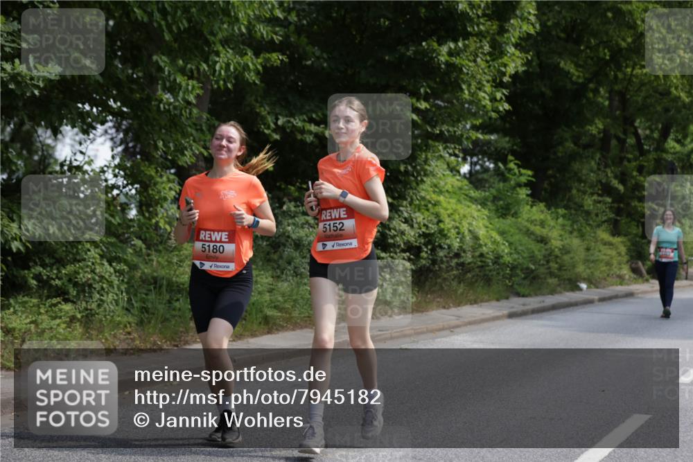 15.06.2025 - REWE Women's Run Jannik Wohlers http://msf.ph/oto/7945182 15.06.2025 10:18:23 Laufen 5180, 5152 meine-sportfotos.de