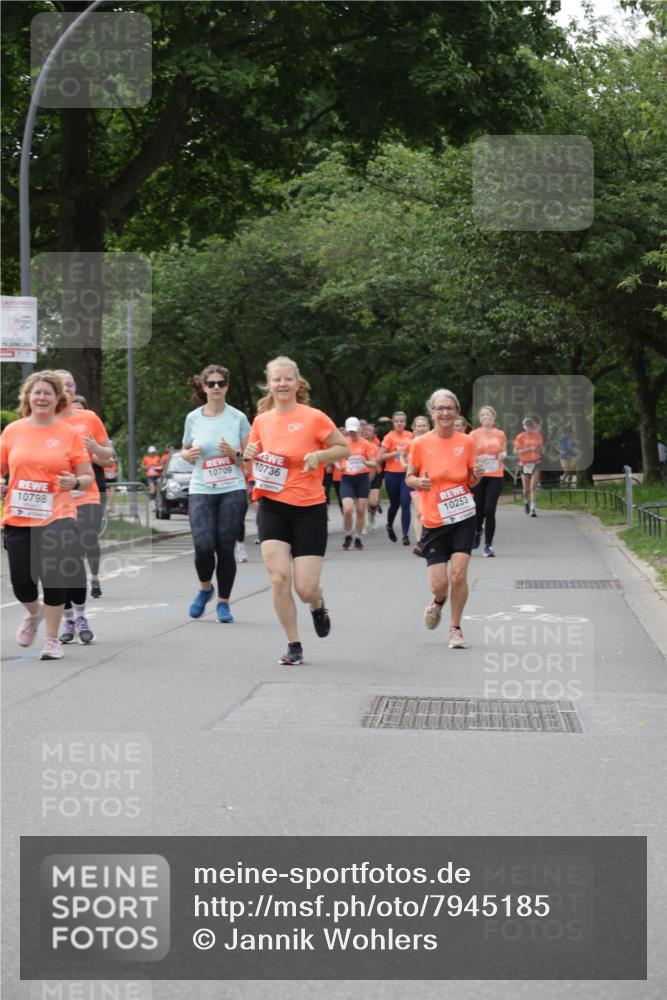 15.06.2025 - REWE Women's Run Jannik Wohlers http://msf.ph/oto/7945185 15.06.2025 08:29:38 Laufen 10709, 10736, 10798, 10253 meine-sportfotos.de
