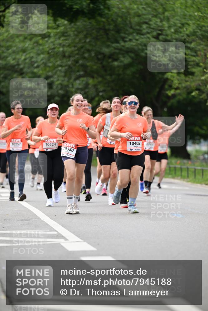 15.06.2025 - REWE Women's Run Dr. Thomas Lammeyer http://msf.ph/oto/7945188 15.06.2025 09:22:44 Laufen 10524, 10350, 10405 meine-sportfotos.de