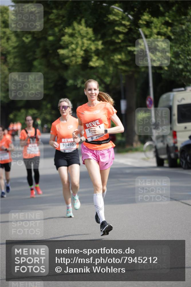 15.06.2025 - REWE Women's Run Jannik Wohlers http://msf.ph/oto/7945212 15.06.2025 08:48:06 Laufen 7030, 10495 meine-sportfotos.de