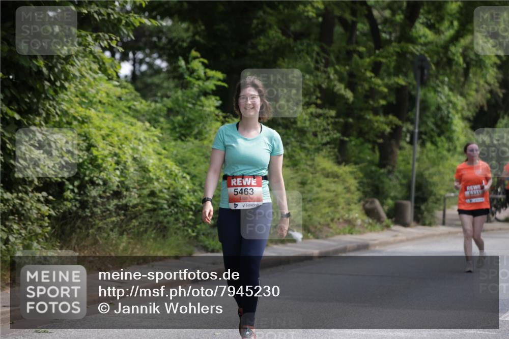 15.06.2025 - REWE Women's Run Jannik Wohlers http://msf.ph/oto/7945230 15.06.2025 10:18:30 Laufen 5463, 6331 meine-sportfotos.de