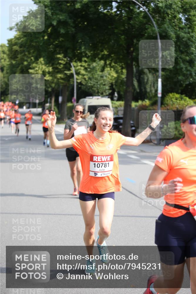 15.06.2025 - REWE Women's Run Jannik Wohlers http://msf.ph/oto/7945231 15.06.2025 09:44:09 Laufen 10781 meine-sportfotos.de