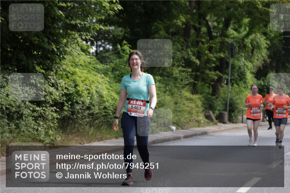 15.06.2025 - REWE Women's Run Jannik Wohlers http://msf.ph/oto/7945251 15.06.2025 10:18:30 Laufen 5463, 6331, 5312 meine-sportfotos.de