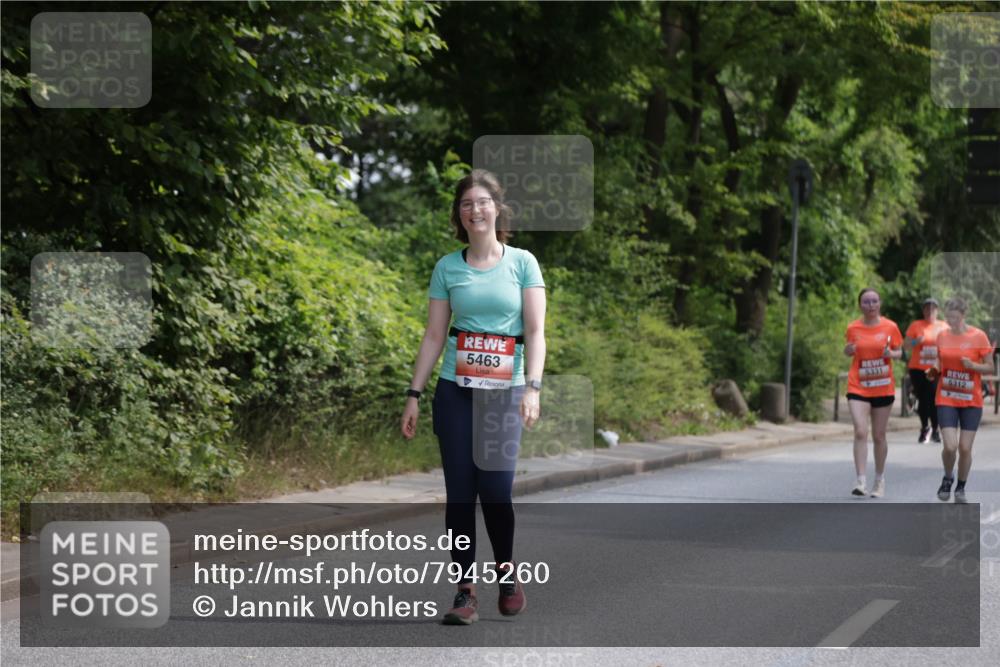 15.06.2025 - REWE Women's Run Jannik Wohlers http://msf.ph/oto/7945260 15.06.2025 10:18:30 Laufen 5463, 6331, 6312 meine-sportfotos.de