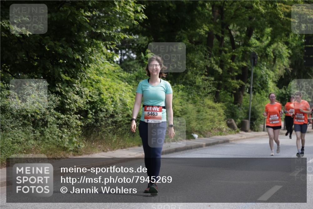 15.06.2025 - REWE Women's Run Jannik Wohlers http://msf.ph/oto/7945269 15.06.2025 10:18:31 Laufen 5463, 6331, 5312 meine-sportfotos.de