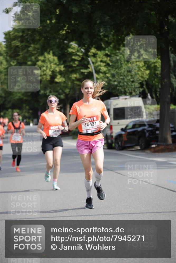 15.06.2025 - REWE Women's Run Jannik Wohlers http://msf.ph/oto/7945271 15.06.2025 08:48:07 Laufen 10495, 10431 meine-sportfotos.de