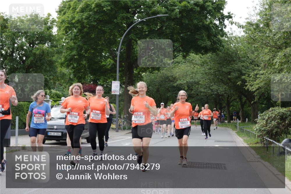 15.06.2025 - REWE Women's Run Jannik Wohlers http://msf.ph/oto/7945279 15.06.2025 08:29:40 Laufen 10292, 10736, 10798, 10253, 10009, 1043 meine-sportfotos.de