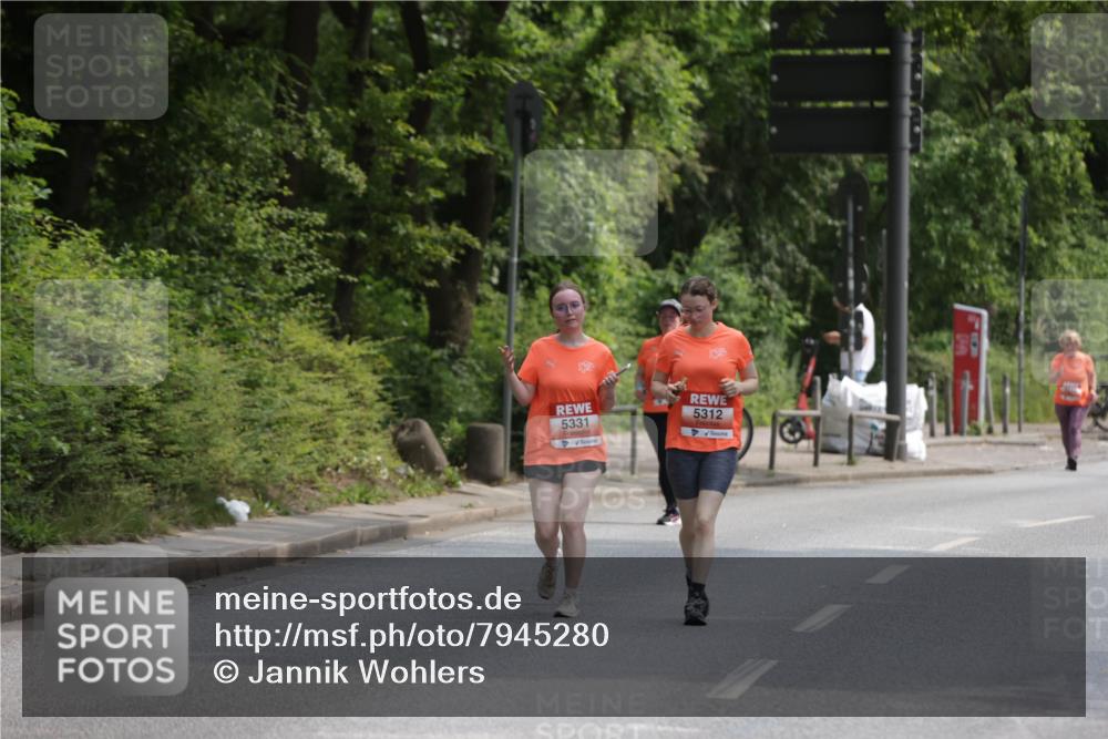 15.06.2025 - REWE Women's Run Jannik Wohlers http://msf.ph/oto/7945280 15.06.2025 10:18:32 Laufen 5331, 5312 meine-sportfotos.de