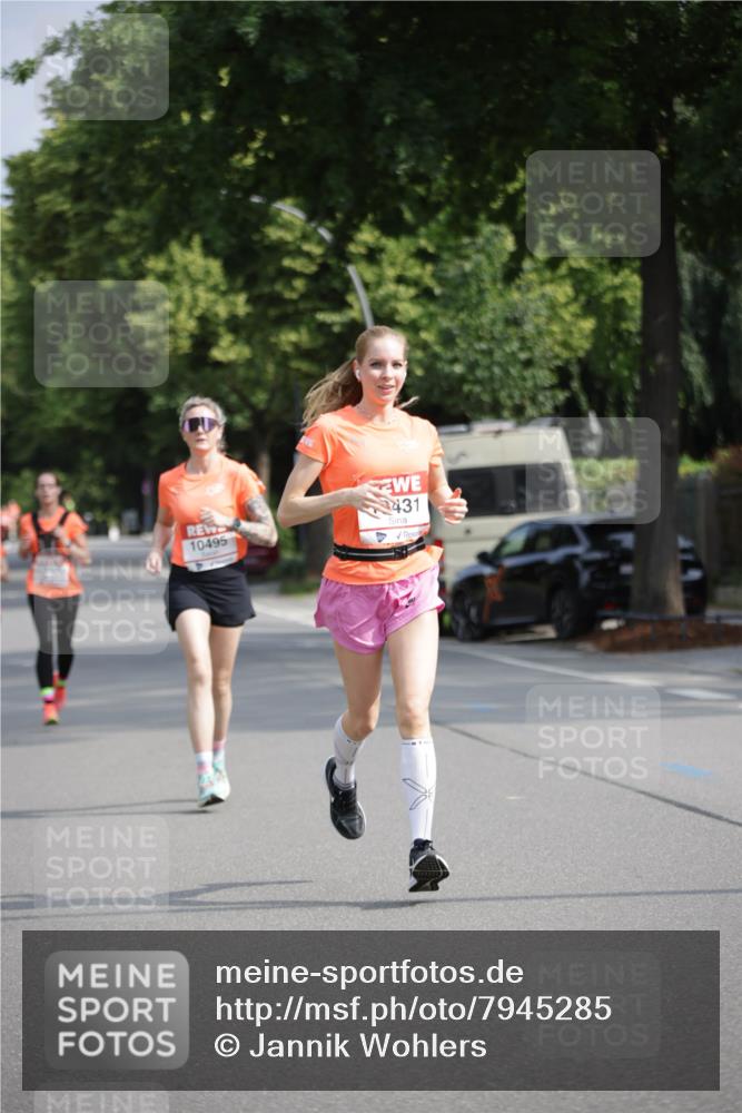 15.06.2025 - REWE Women's Run Jannik Wohlers http://msf.ph/oto/7945285 15.06.2025 08:48:07 Laufen 10495, 431 meine-sportfotos.de