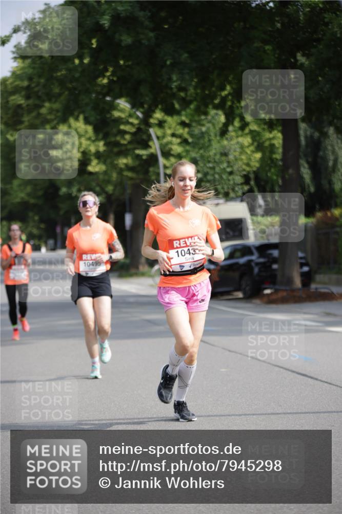 15.06.2025 - REWE Women's Run Jannik Wohlers http://msf.ph/oto/7945298 15.06.2025 08:48:07 Laufen 10495, 1043 meine-sportfotos.de