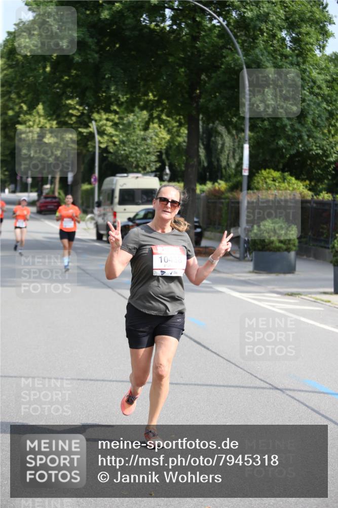 15.06.2025 - REWE Women's Run Jannik Wohlers http://msf.ph/oto/7945318 15.06.2025 09:44:11 Laufen 104 meine-sportfotos.de