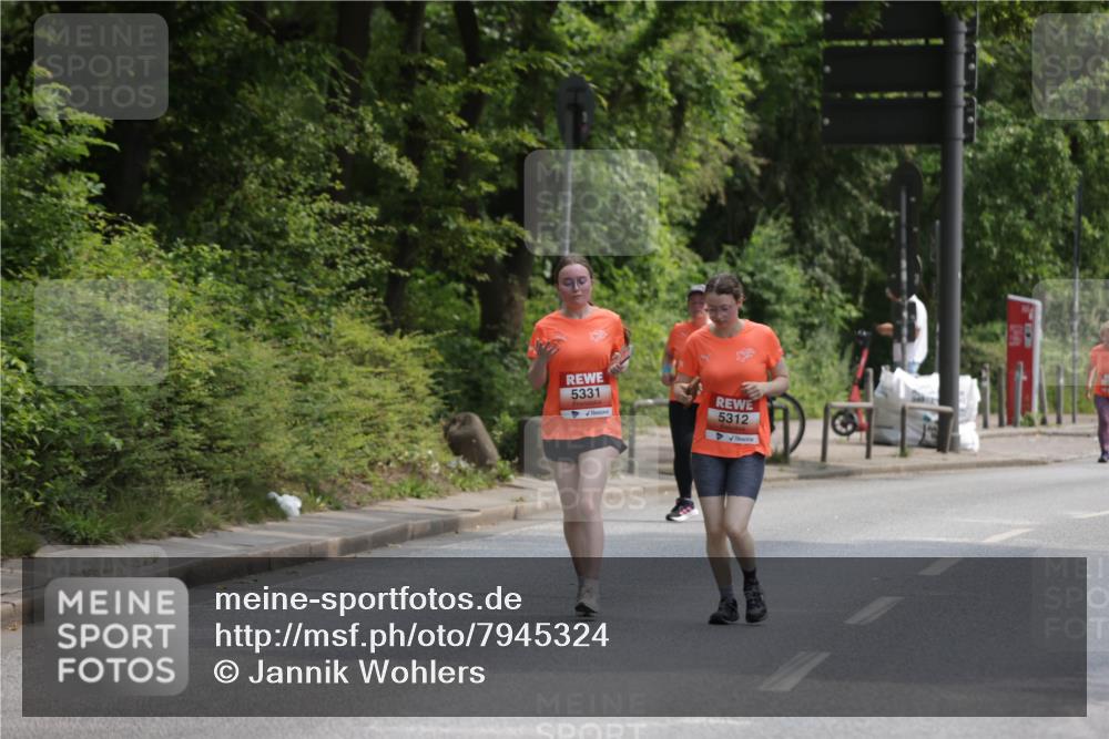 15.06.2025 - REWE Women's Run Jannik Wohlers http://msf.ph/oto/7945324 15.06.2025 10:18:32 Laufen 5331, 5312 meine-sportfotos.de