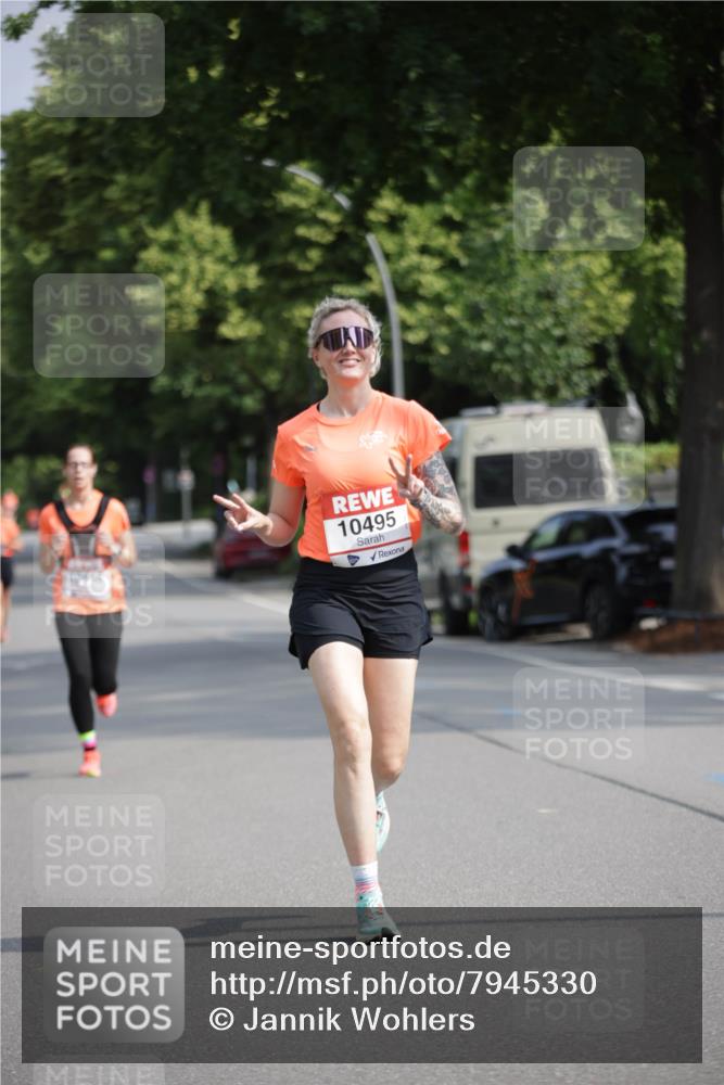 15.06.2025 - REWE Women's Run Jannik Wohlers http://msf.ph/oto/7945330 15.06.2025 08:48:09 Laufen 10495 meine-sportfotos.de