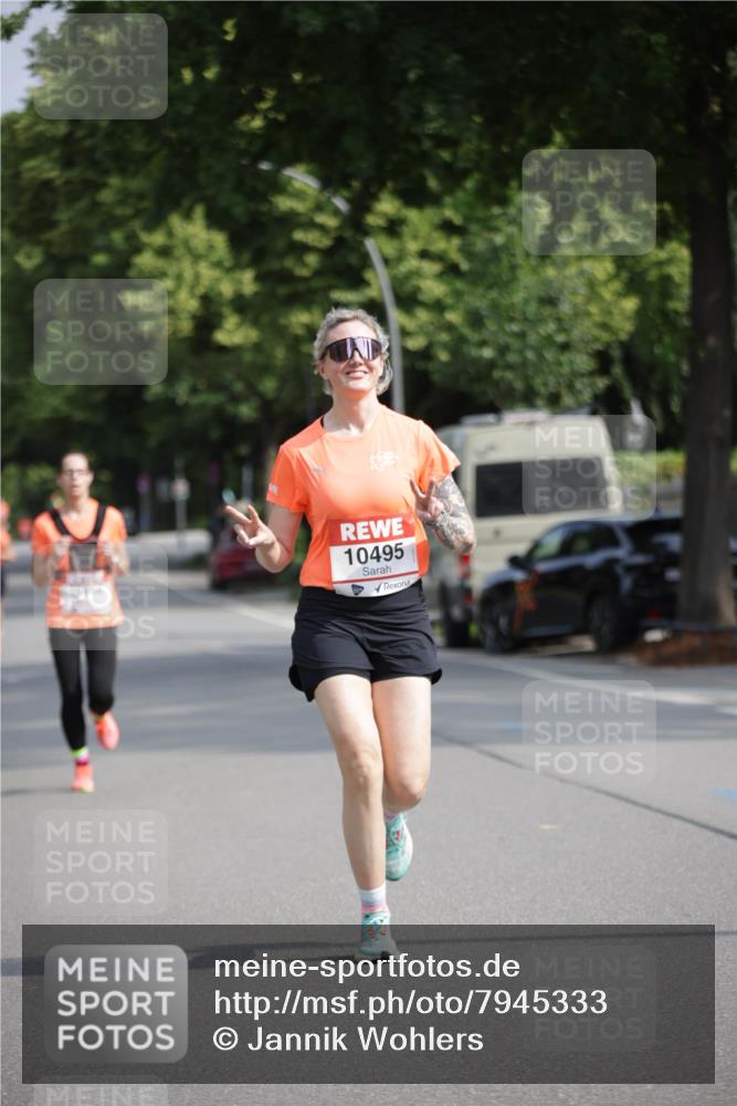 15.06.2025 - REWE Women's Run Jannik Wohlers http://msf.ph/oto/7945333 15.06.2025 08:48:09 Laufen 10495 meine-sportfotos.de