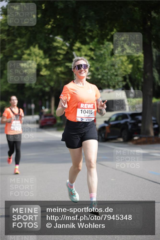 15.06.2025 - REWE Women's Run Jannik Wohlers http://msf.ph/oto/7945348 15.06.2025 08:48:09 Laufen 10495 meine-sportfotos.de