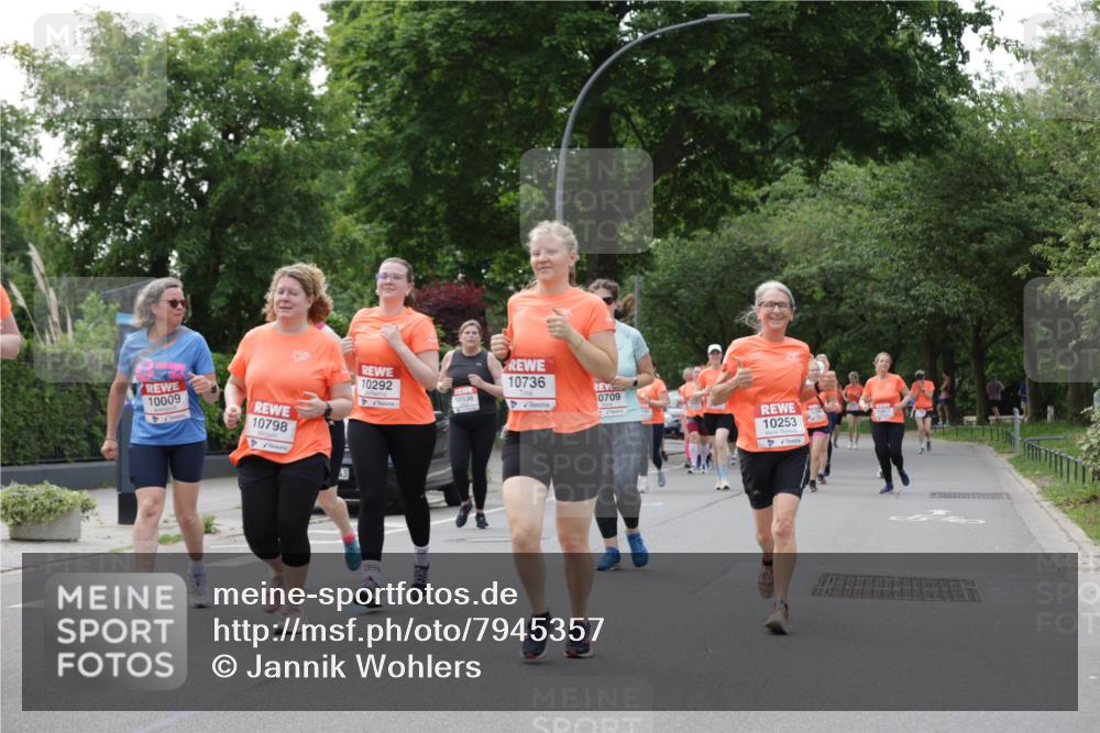 15.06.2025 - REWE Women's Run Jannik Wohlers http://msf.ph/oto/7945357 15.06.2025 08:29:41 Laufen 10009, 10798, 10292, 10736, 0709, 10253 meine-sportfotos.de