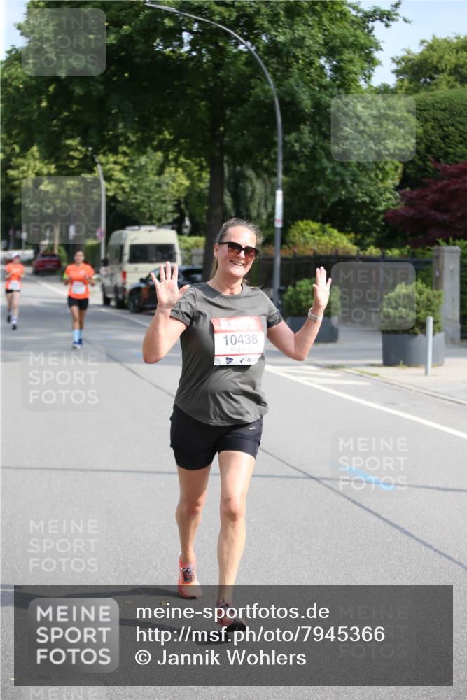 15.06.2025 - REWE Women's Run Jannik Wohlers http://msf.ph/oto/7945366 15.06.2025 09:44:12 Laufen 10438 meine-sportfotos.de