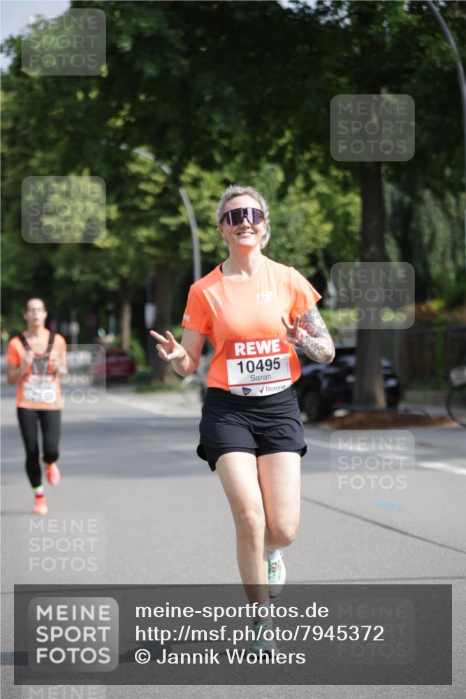15.06.2025 - REWE Women's Run Jannik Wohlers http://msf.ph/oto/7945372 15.06.2025 08:48:09 Laufen 10495 meine-sportfotos.de