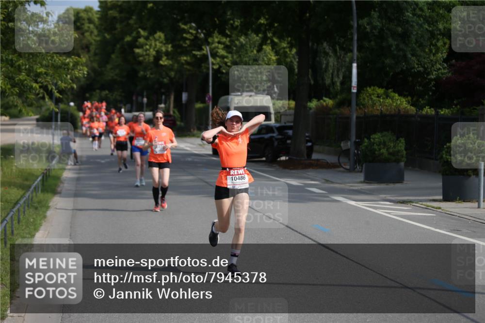 15.06.2025 - REWE Women's Run Jannik Wohlers http://msf.ph/oto/7945378 15.06.2025 09:44:19 Laufen 037, 10486 meine-sportfotos.de