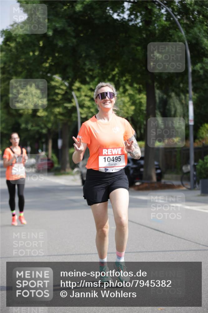15.06.2025 - REWE Women's Run Jannik Wohlers http://msf.ph/oto/7945382 15.06.2025 08:48:09 Laufen 10495 meine-sportfotos.de