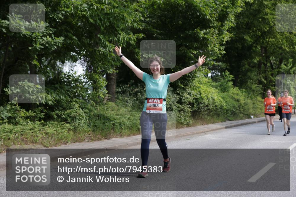 15.06.2025 - REWE Women's Run Jannik Wohlers http://msf.ph/oto/7945383 15.06.2025 10:18:34 Laufen 5463, 6331, 312 meine-sportfotos.de