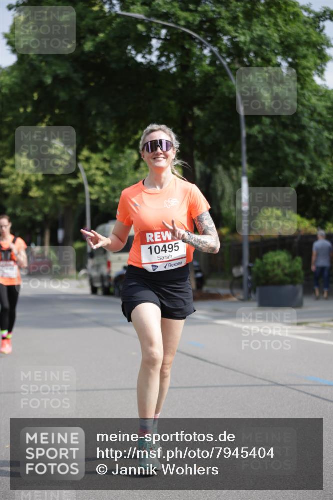 15.06.2025 - REWE Women's Run Jannik Wohlers http://msf.ph/oto/7945404 15.06.2025 08:48:10 Laufen 10495 meine-sportfotos.de