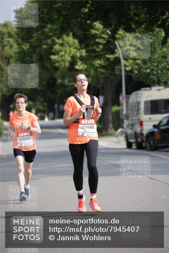 15.06.2025 - REWE Women's Run Jannik Wohlers http://msf.ph/oto/7945407 15.06.2025 08:48:11 Laufen 10446, 10549 meine-sportfotos.de