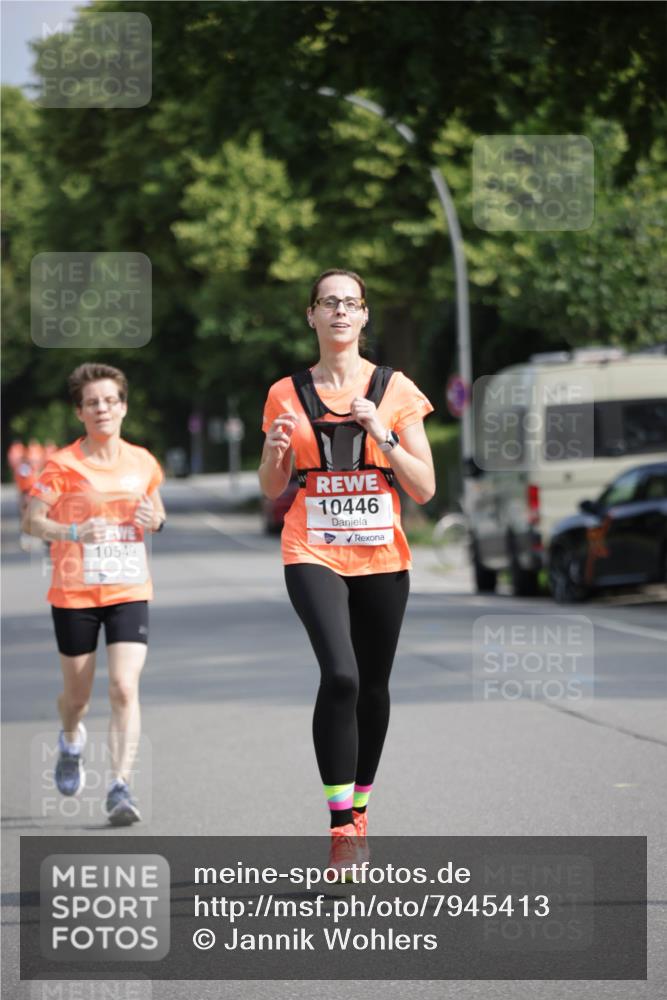 15.06.2025 - REWE Women's Run Jannik Wohlers http://msf.ph/oto/7945413 15.06.2025 08:48:11 Laufen 10549, 10446 meine-sportfotos.de
