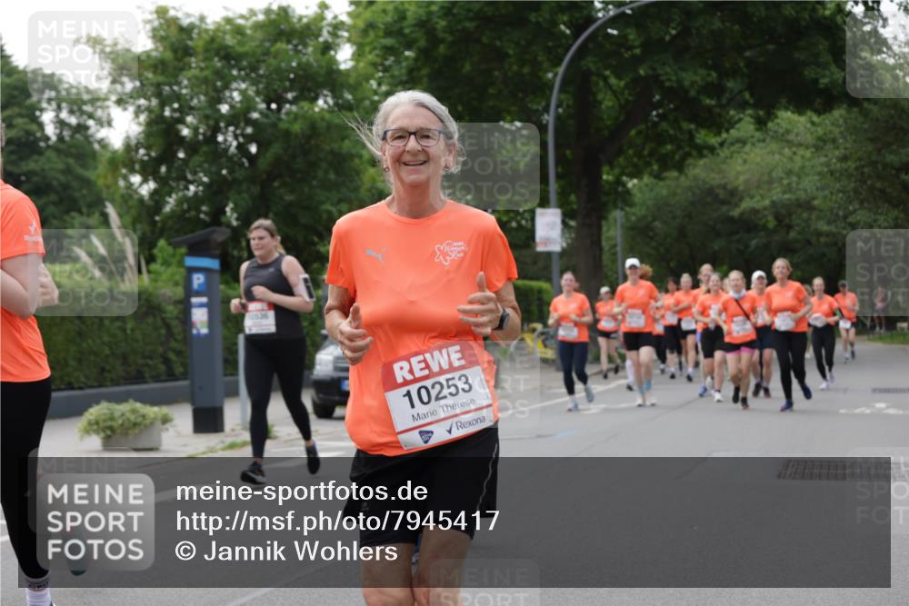 15.06.2025 - REWE Women's Run Jannik Wohlers http://msf.ph/oto/7945417 15.06.2025 08:29:43 Laufen 10536, 10253 meine-sportfotos.de