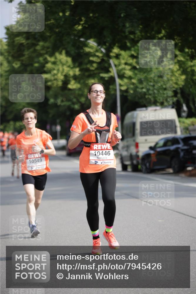 15.06.2025 - REWE Women's Run Jannik Wohlers http://msf.ph/oto/7945426 15.06.2025 08:48:11 Laufen 10549, 10446 meine-sportfotos.de