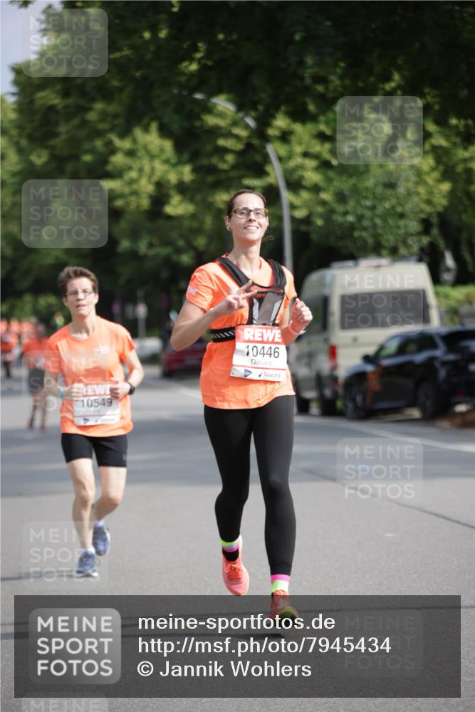 15.06.2025 - REWE Women's Run Jannik Wohlers http://msf.ph/oto/7945434 15.06.2025 08:48:12 Laufen 10549, 10446 meine-sportfotos.de