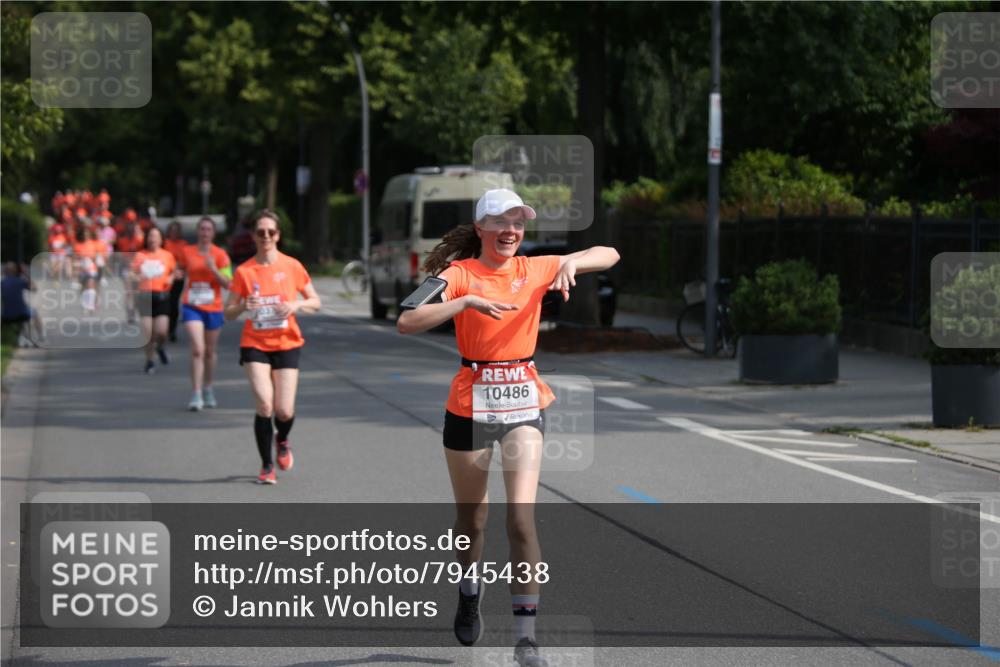15.06.2025 - REWE Women's Run Jannik Wohlers http://msf.ph/oto/7945438 15.06.2025 09:44:20 Laufen 032, 10486 meine-sportfotos.de