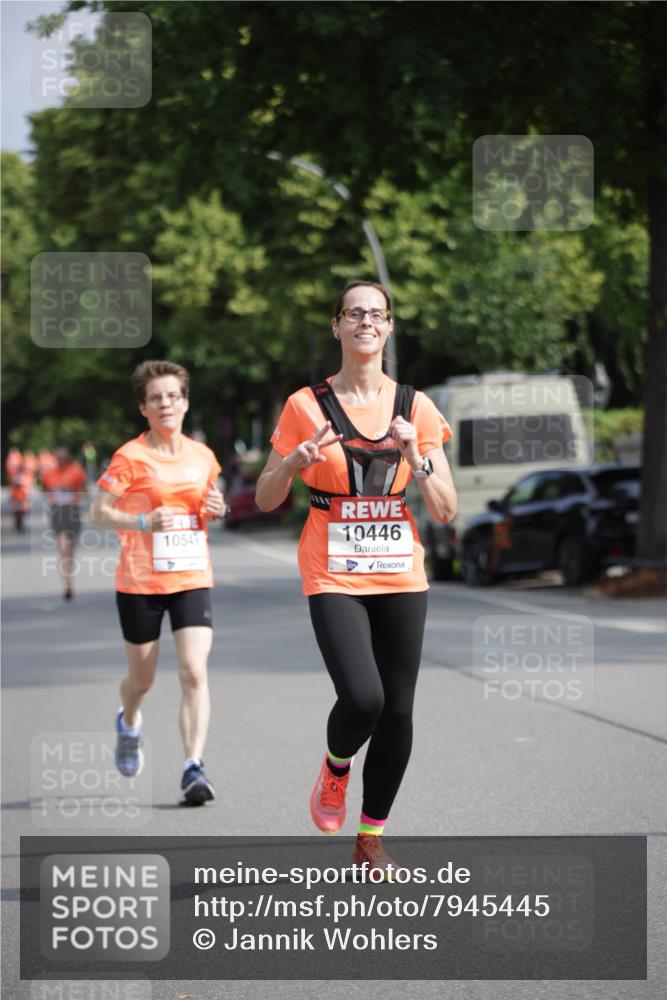 15.06.2025 - REWE Women's Run Jannik Wohlers http://msf.ph/oto/7945445 15.06.2025 08:48:12 Laufen 10549, 10446 meine-sportfotos.de