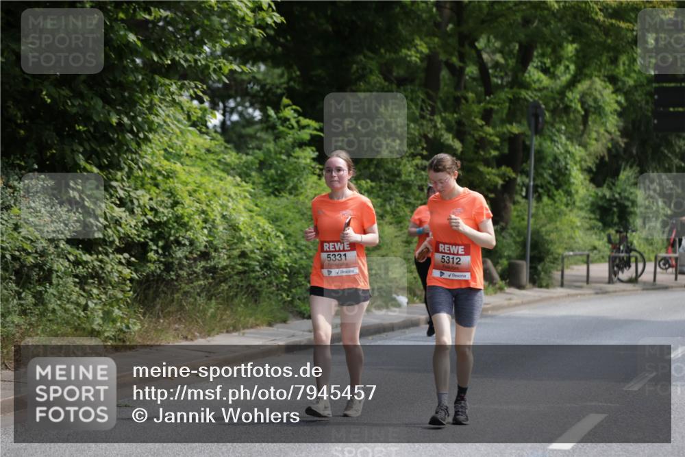 15.06.2025 - REWE Women's Run Jannik Wohlers http://msf.ph/oto/7945457 15.06.2025 10:18:37 Laufen 5331, 5312 meine-sportfotos.de