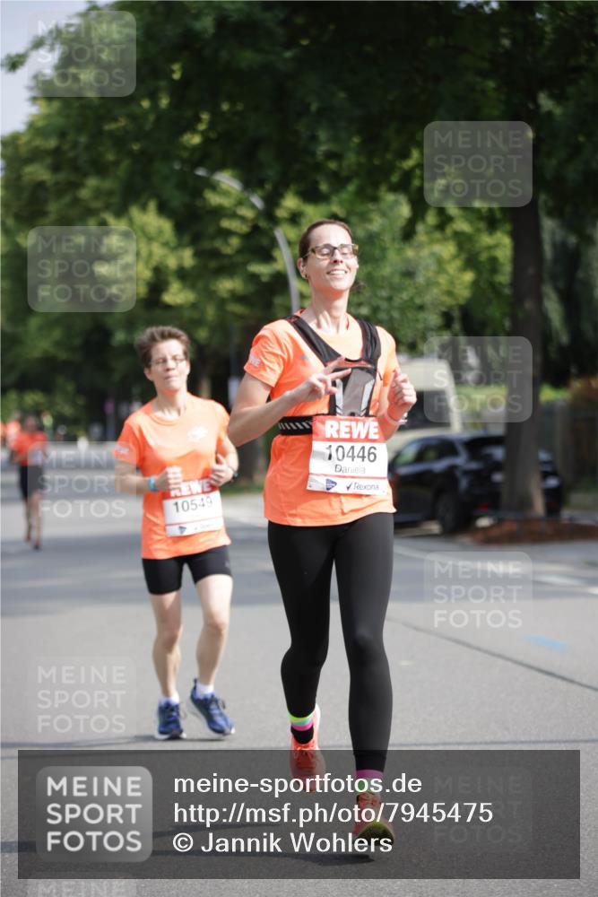 15.06.2025 - REWE Women's Run Jannik Wohlers http://msf.ph/oto/7945475 15.06.2025 08:48:12 Laufen 10446, 10549 meine-sportfotos.de