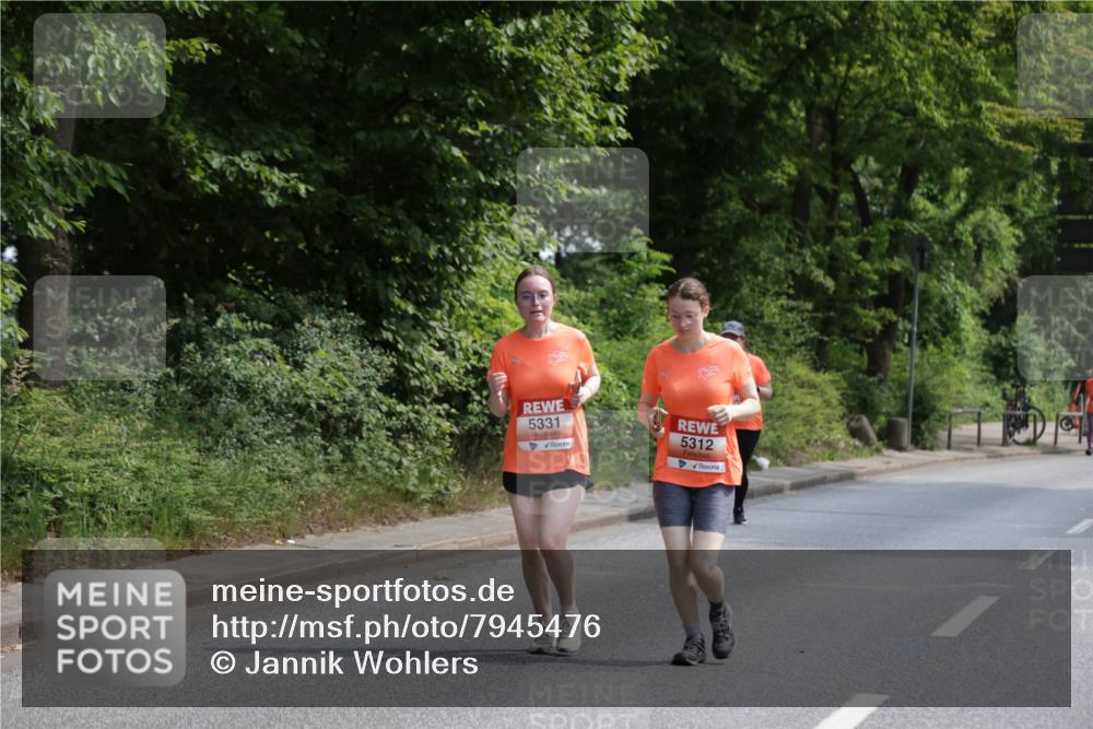 15.06.2025 - REWE Women's Run Jannik Wohlers http://msf.ph/oto/7945476 15.06.2025 10:18:39 Laufen 5331, 5312 meine-sportfotos.de