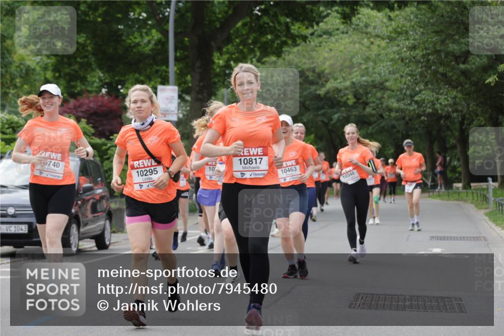 15.06.2025 - REWE Women's Run Jannik Wohlers http://msf.ph/oto/7945480 15.06.2025 08:29:47 Laufen 1043, 740, 10295, 10817, 10, 4, 10463, 10348 meine-sportfotos.de