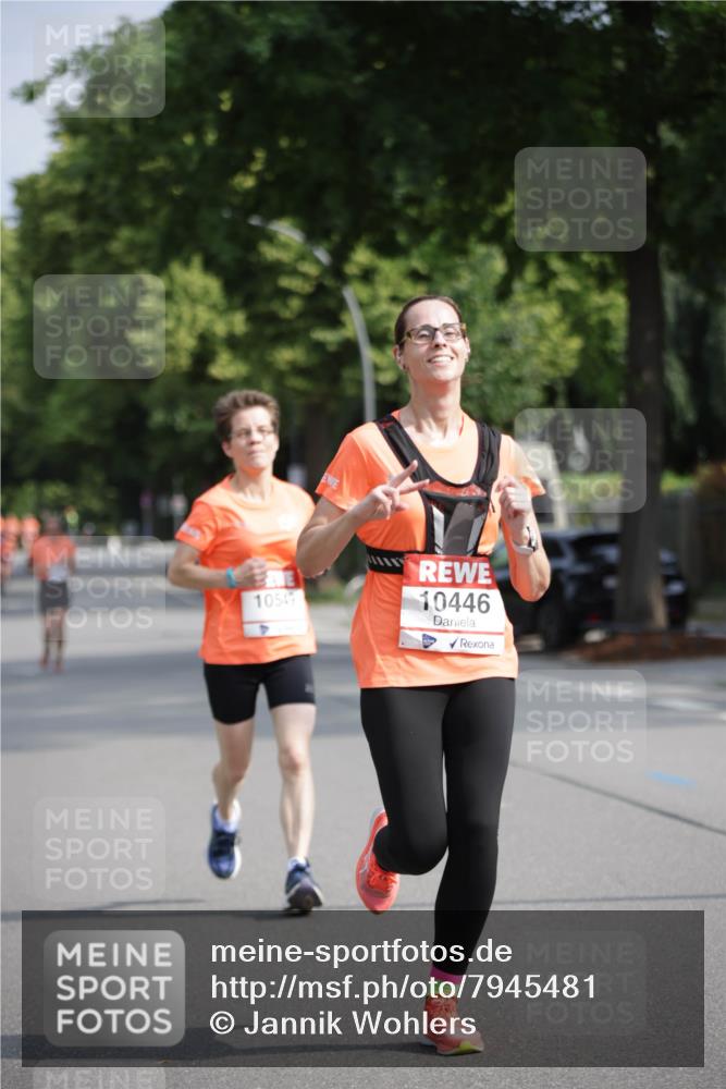 15.06.2025 - REWE Women's Run Jannik Wohlers http://msf.ph/oto/7945481 15.06.2025 08:48:12 Laufen 10549, 10446 meine-sportfotos.de