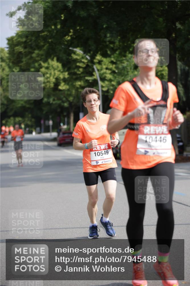 15.06.2025 - REWE Women's Run Jannik Wohlers http://msf.ph/oto/7945488 15.06.2025 08:48:13 Laufen 10549, 10446 meine-sportfotos.de