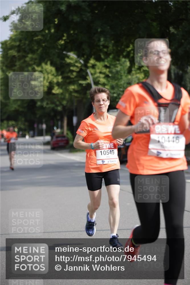 15.06.2025 - REWE Women's Run Jannik Wohlers http://msf.ph/oto/7945494 15.06.2025 08:48:13 Laufen 10549, 10446 meine-sportfotos.de