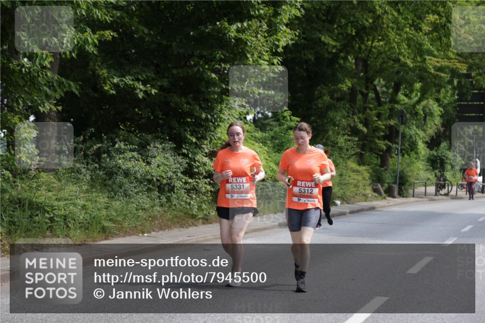 15.06.2025 - REWE Women's Run Jannik Wohlers http://msf.ph/oto/7945500 15.06.2025 10:18:39 Laufen 5331, 5312 meine-sportfotos.de