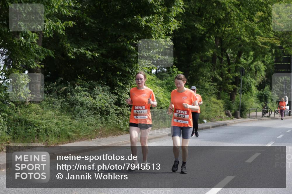 15.06.2025 - REWE Women's Run Jannik Wohlers http://msf.ph/oto/7945513 15.06.2025 10:18:39 Laufen 5331, 5312 meine-sportfotos.de