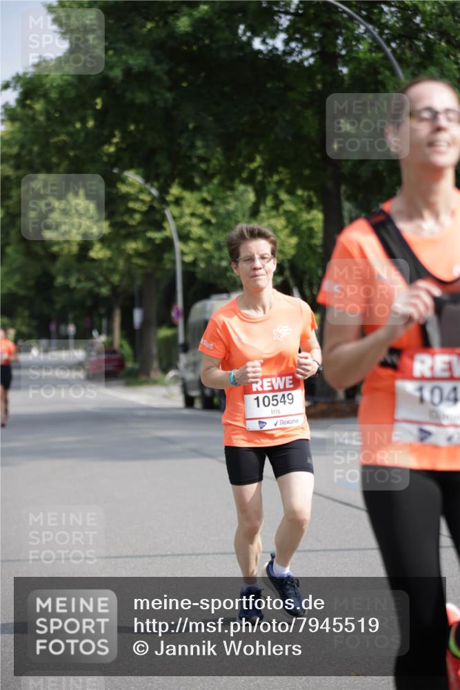 15.06.2025 - REWE Women's Run Jannik Wohlers http://msf.ph/oto/7945519 15.06.2025 08:48:13 Laufen 10549, 104 meine-sportfotos.de