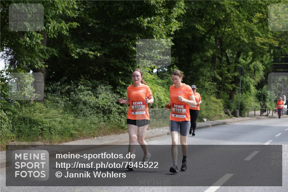 15.06.2025 - REWE Women's Run Jannik Wohlers http://msf.ph/oto/7945522 15.06.2025 10:18:39 Laufen 5331, 5312 meine-sportfotos.de