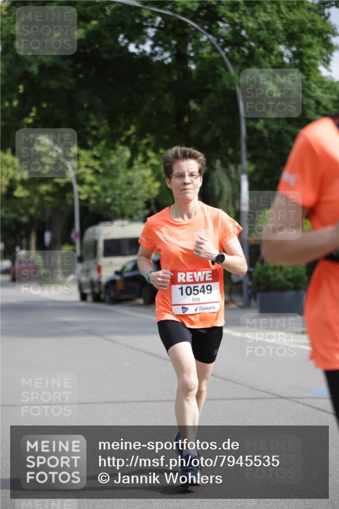 15.06.2025 - REWE Women's Run Jannik Wohlers http://msf.ph/oto/7945535 15.06.2025 08:48:14 Laufen 10549 meine-sportfotos.de