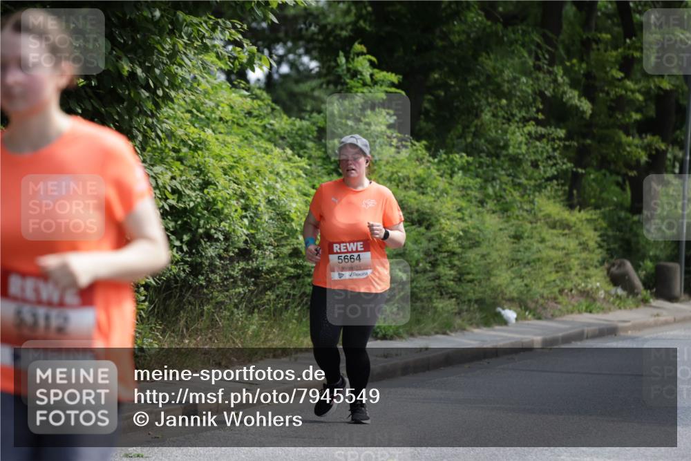15.06.2025 - REWE Women's Run Jannik Wohlers http://msf.ph/oto/7945549 15.06.2025 10:18:41 Laufen 4312, 5664 meine-sportfotos.de